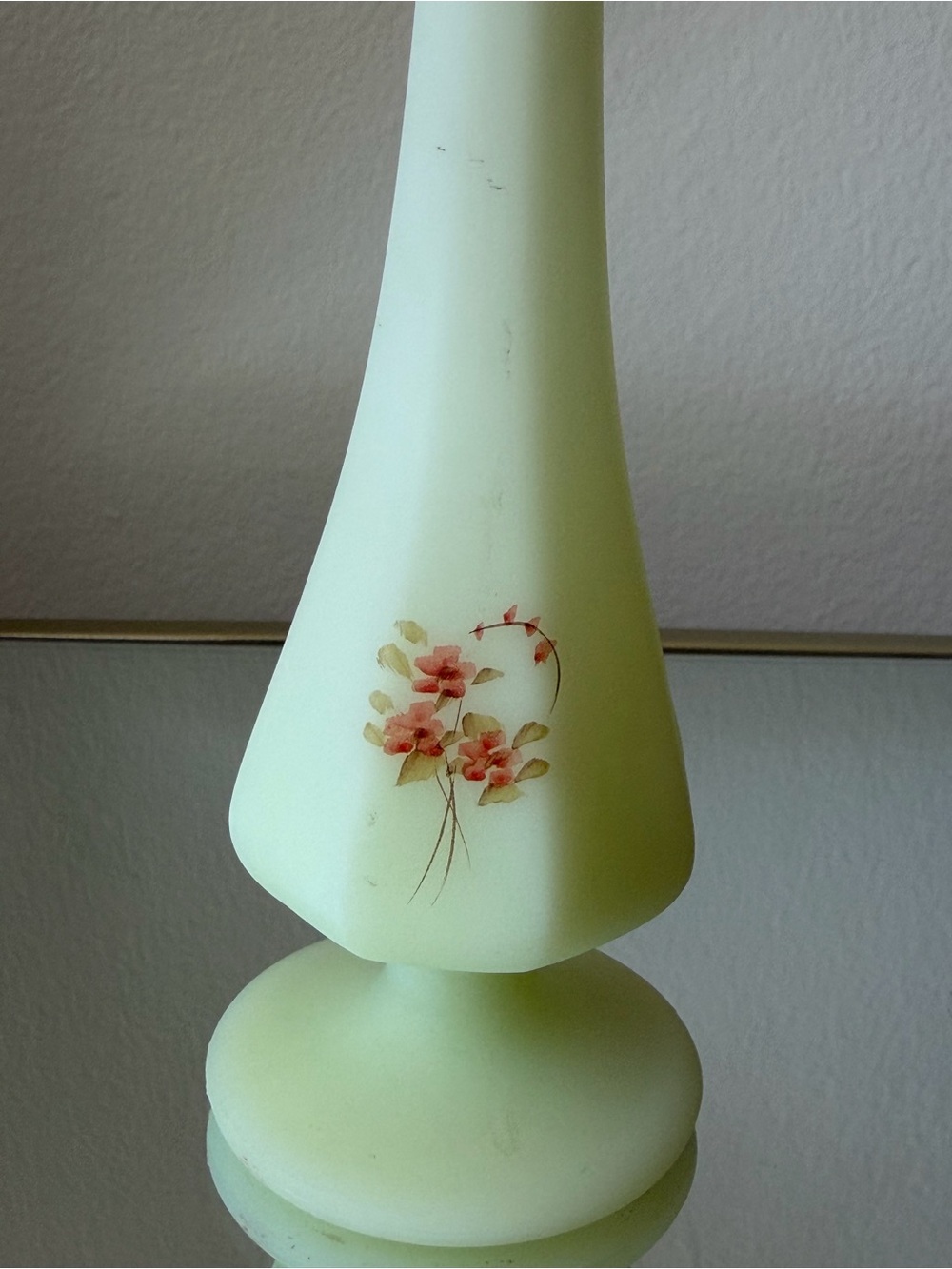 Vintage Fenton Custard Satin Glass Bud Vase Hand Painted Pink Rose Signed - Picture 4 of 6